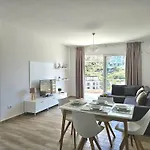 Sea View In 283